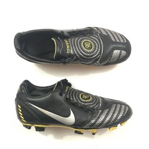 Nike Total 90 Shoot 2 II Mens Size 8.5 Cleats